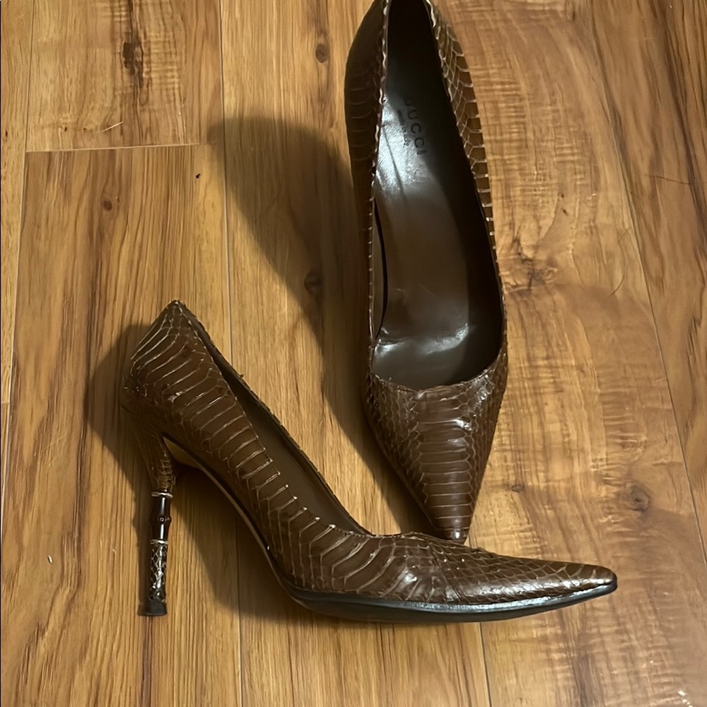 Elegant Brown Gucci Crocodile Pattern Heels